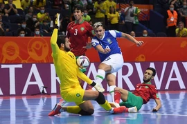 Brazil nhọc nhằn ‘vượt dốc châu Phi’