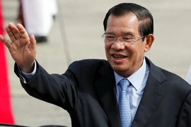 Thủ tướng Hun Sen thưởng 'khủng' cho tuyển Campuchia