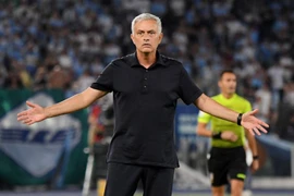 Mourinho lý giải ra sao sau trận thua thảm?