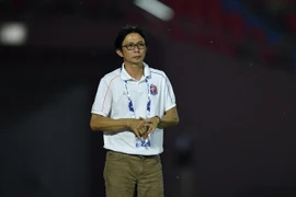 Dusit bất ngờ từ chức vài giờ trước trận Thai-League