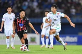 Rời Đan Mạch về Thai-League, Ikhsan ghi bàn ‘như máy’