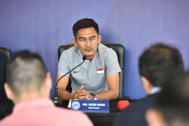 Thua VN 0-7, nhưng Nasri Nasir...vẫn lên
