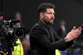 Bị loại khỏi tứ kết, HLV Simeone không nói lời cay đắng