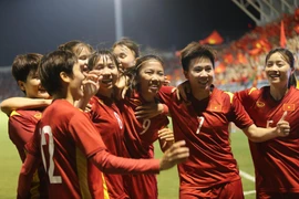 COVID-19 bùng phát ở Manila, AFF Cup 2022 có hoãn?