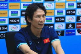 HLV Worawut: 'U-23 Thái Lan mắc nhiều sai lầm, VN đã chơi tốt'
