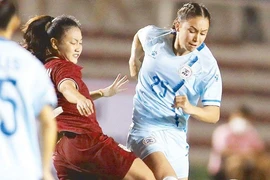 Chưa cần “hoàng hậu”, tuyển Thái và Philippines đã “lật mặt nạ” Úc