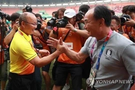 Chia tay Maloney, Malaysia muốn mời đủ “combo Hàn Quốc”?