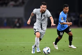 Xem Messi thật đối đầu Messi Thái