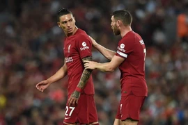 Klopp nói gì về chiếc thẻ đỏ của trò cưng Nunez