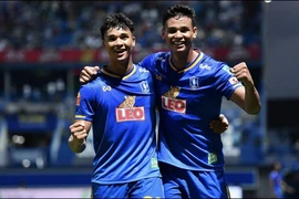Trước khi sang TP.HCM gặp tuyển VN, anh em Fandi có phong độ cực cao