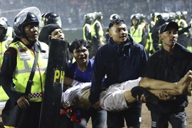 Indonesia cấm 2 quan chức CLB Arema hoạt động bóng đá suốt đời