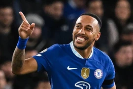 Mahrez hỏng ăn phạt đền, Mbappe rời PSG?