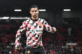 Ten Hag tiết lộ cuộc tranh luận gắt gao với Ronaldo