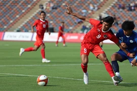 Campuchia lên ngôi đầu bảng SEA Games 32