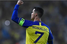 Ronaldo lên 'đỉnh thế giới', Messi, LeBron James, Mbappe... 'ngửi khói'