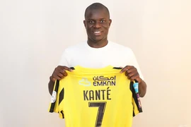 Làm đồng đội nhau, Kante và Benzema đưa nhau lên mây