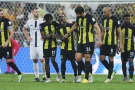 Nhẹ nhàng “lướt qua” vòng 1, Kante cảnh báo đồng đội