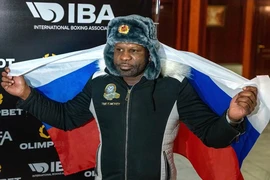 Ngưỡng mộ Tổng thống Putin, võ sĩ người Mỹ nhập tịch Nga