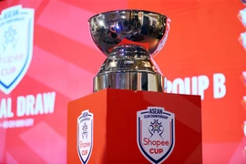 Kiatisak dẫn quân chạm trán với ông lớn Buriram của Thái Lan