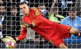 “Người hùng Ukraine” Lunin của Real Madrid sẽ bắt chính ở chung kết Champions League?
