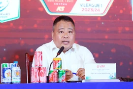 Ai quyết một CLB phải rời sân Hàng Đẫy? 