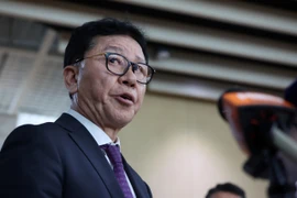 Thầy Chung gác ấn từ quan