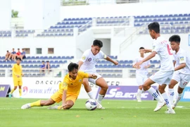Hà Nội và Hà Tĩnh giành vé vào tứ kết