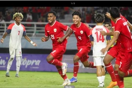 Chủ nhà Indonesia “dội mưa gôn” vào Philippines nhờ có Kaka, Buffon, Figo