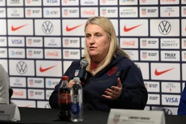 HLV Emma Hayes phản ứng gay gắt về mục tiêu giành HCV Olympic thứ 5 của tuyển Mỹ