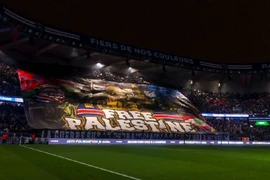 Pháp đòi trừng phạt PSG, UEFA thì không