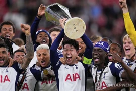 Son Heung- min phúc họa khôn lường