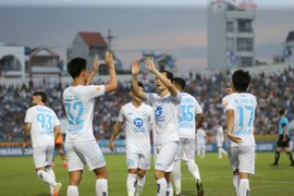 V-League 2024- 2025- TP.HCM trụ hạng, Nam Định vô địch sớm