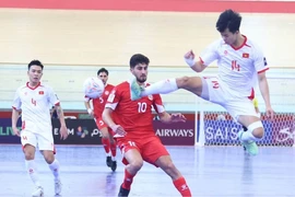 Tuyển Việt Nam tiếp tục thắng 