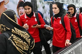 Một tuyển thủ Iran đổi ý muốn quay về nhà chứ không ở lại Úc