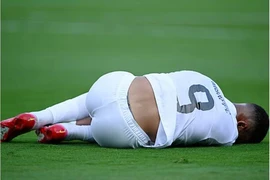 Chuyện như đùa: Chấn thương gối trái nhưng chữa trị gối phải