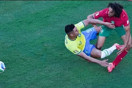 Thần đồng 18 tuổi làm "tê liệt" cỗ máy Samba