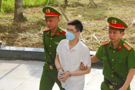 Cựu điều tra viên 'tố' bỏ lọt tội phạm vụ 'chuyến bay giải cứu'