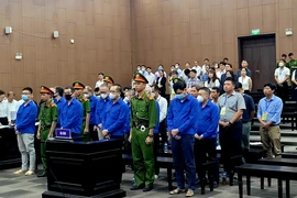 Cựu giám đốc đi cấp cứu, tòa phải hoãn xử