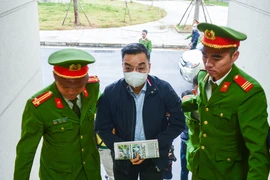 Xét xử đại án Việt Á: 1 bị cáo vắng mặt vì vừa sinh con 