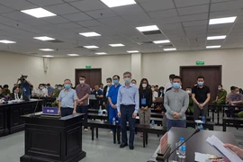 Từ vụ GS Nguyễn Quang Tuấn, khi nào được cấp lại giấy phép hành nghề?