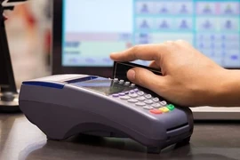 Cho thuê máy POS, rồi tiện tay rút luôn tiền tỉ đầu tư chứng khoán