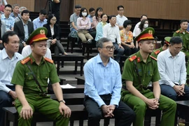 Cựu Thứ trưởng Hoàng Quốc Vượng thừa nhận sai phạm, khai nhận tiền tỉ