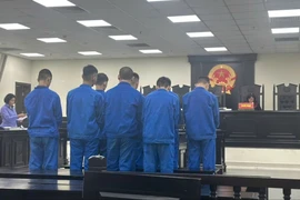 Y án nhóm bị cáo cầm hung khí gây náo loạn đường phố Hà Nội