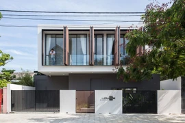Ngôi nhà 2 tầng nổi bật với cách thiết kế độc nhất, vô nhị