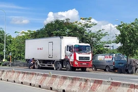 Cận cảnh điểm sửa xe tự phát hoạt động rầm rộ ở TP Thủ Đức