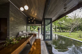 Bật mí 4 yếu tố vàng khi thiết kế ngôi nhà toàn kính