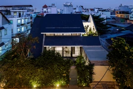 Vẻ đẹp 'gây nghiện' của ngôi nhà giữa Sài Gòn hoa lệ