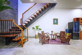 Nhà xây trên mảnh đất 50 m² thô mộc nhất có thể