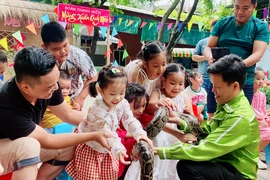 Nhộn nhịp khu vui chơi ở TP.HCM ngày đầu nghỉ tết Dương lịch 