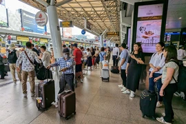Việt Nam có 3 đường bay bận rộn nhất Đông Nam Á